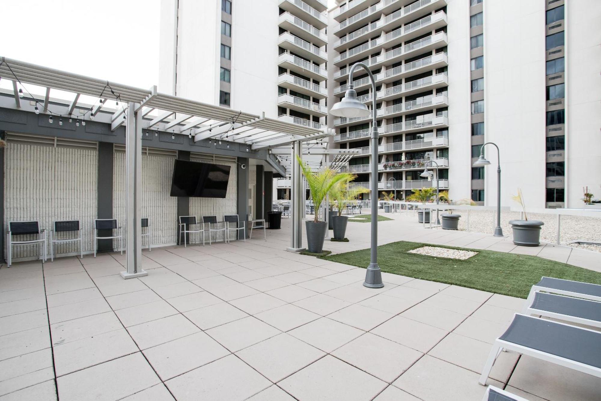 Convenient Apartment Near Crystal City Metro Station Arlington Exterior photo